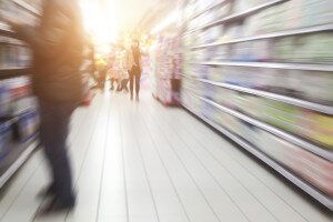 Datengestützte Werbeerfolgskontrolle optimiert die Kampagnenplanung im Handel.