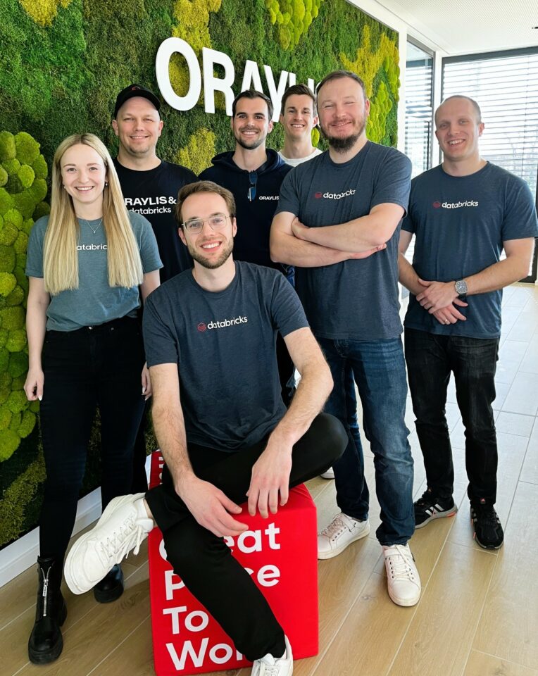 Gruppenfoto der sechs ORAYLIS Databricks Champions