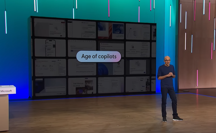 Microsoft CEO Satya Neadella stellt in seiner Keynote auf der Ignite 2023 den Copiloten vor.