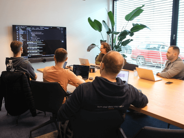 Team DataM8 im Office