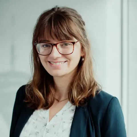 Evelyn-Barani-Portrait